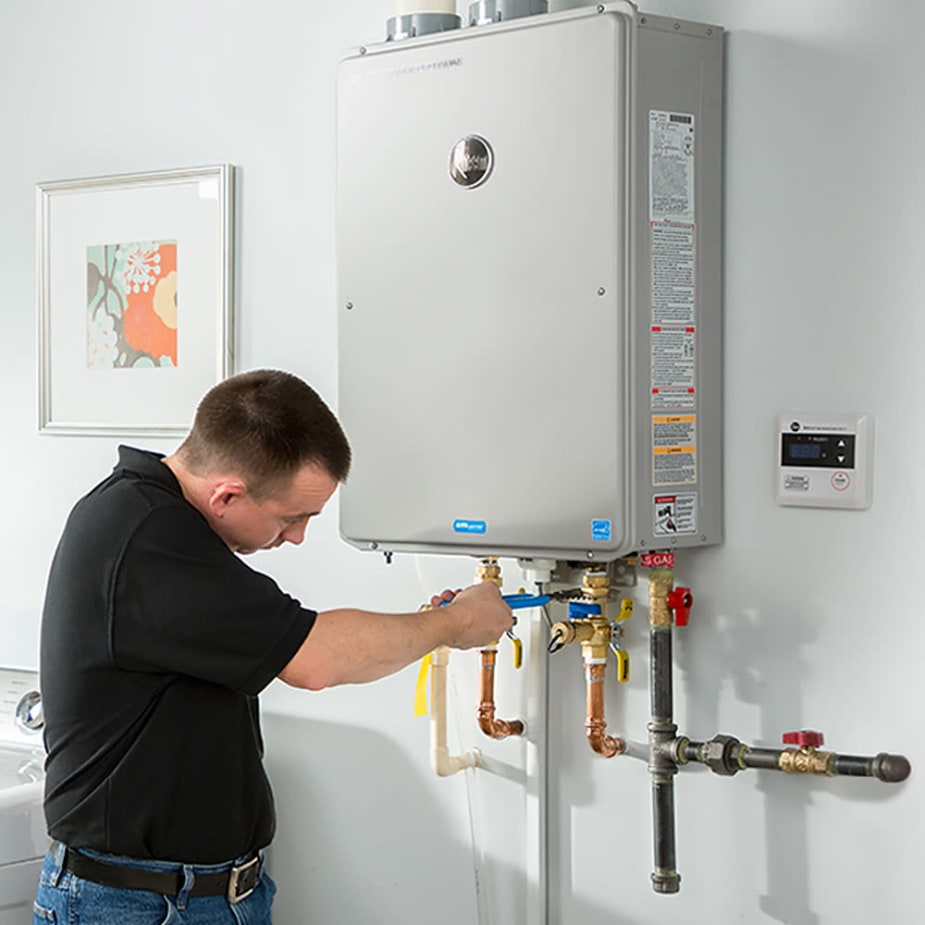 Tankless hot water tank